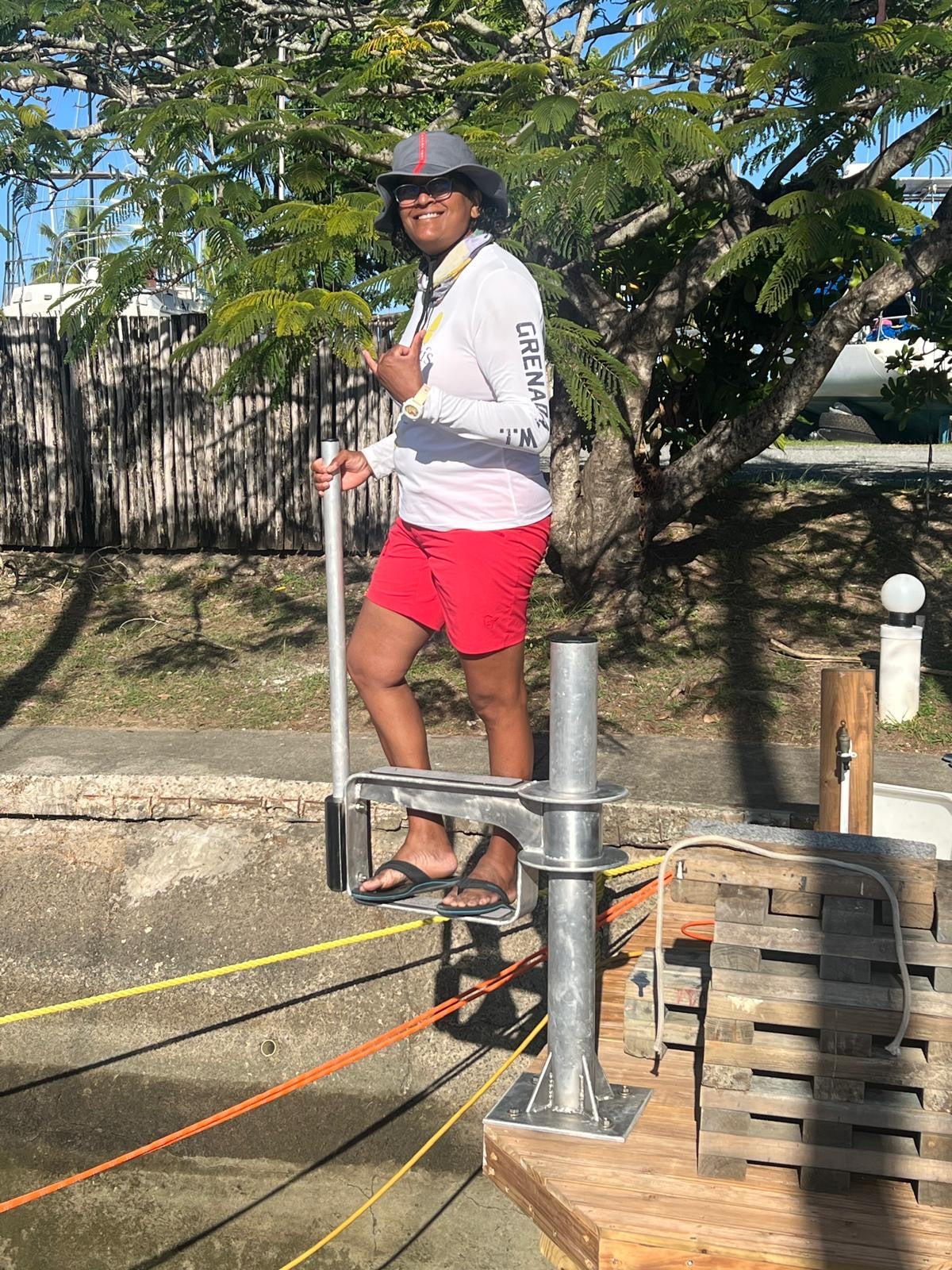 dock to boat step for boats and marinas and wharves
boat boarding step, for marinas
marine boarding aid for all boats
dockside boat step
Aluminium boat and marina or docks